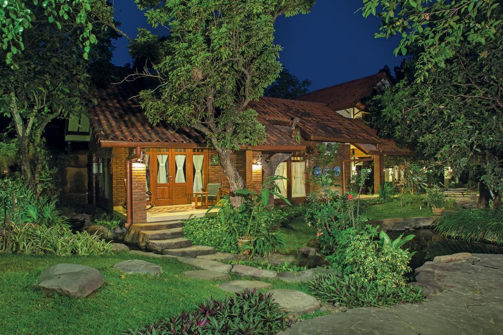 Duta Boutique Villa Yogyakarta Exterior photo